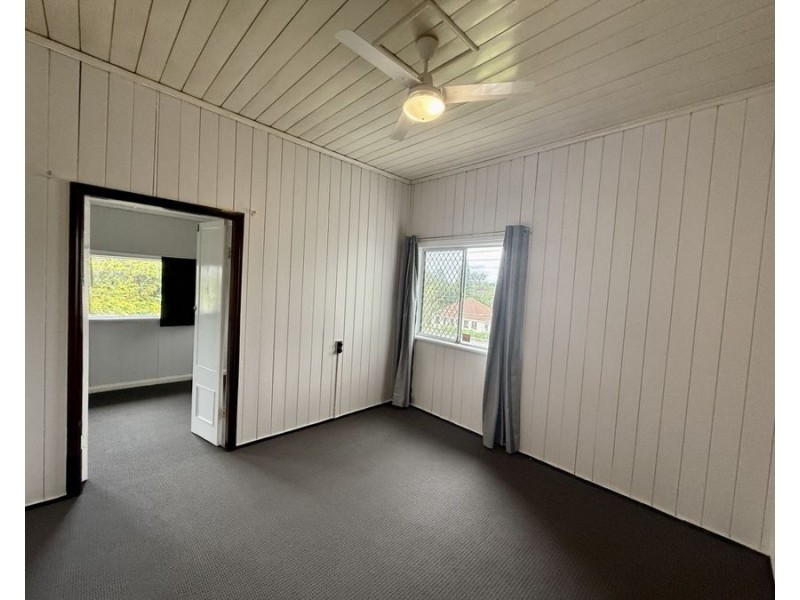 7 Smith st, North Ipswich QLD 4305