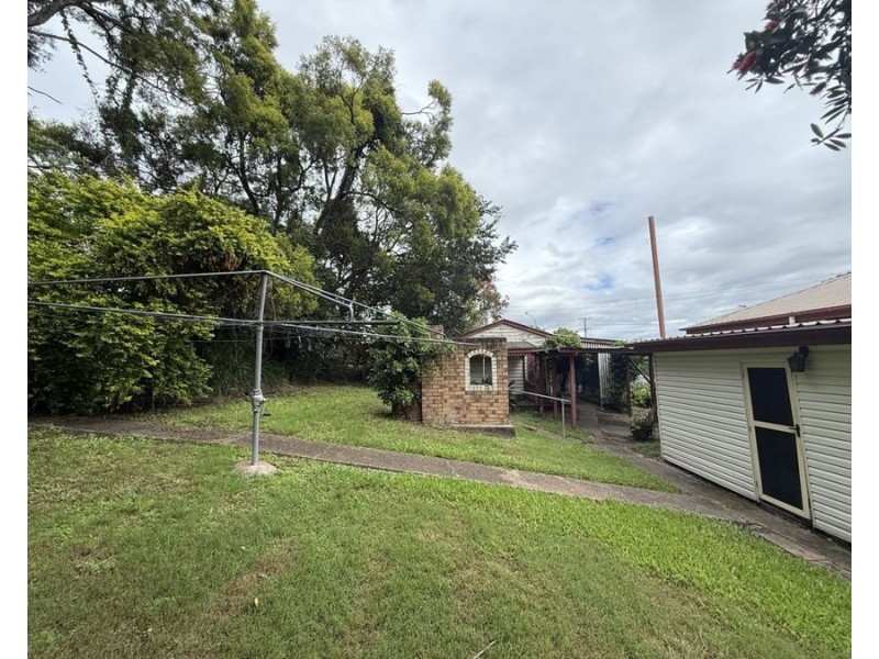 7 Smith st, North Ipswich QLD 4305