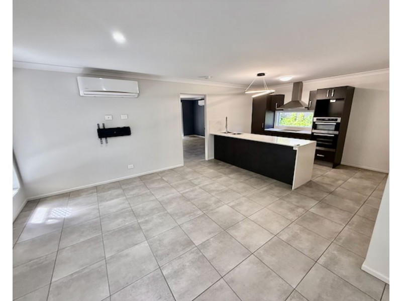 40 Tash Ct, Waterford QLD 4133