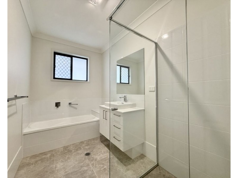 18 Sweetfern Drive, Logan Reserve QLD 4133