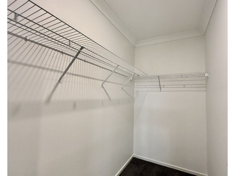 18 Sweetfern Drive, Logan Reserve QLD 4133