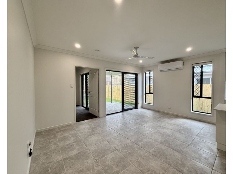 18 Sweetfern Drive, Logan Reserve QLD 4133