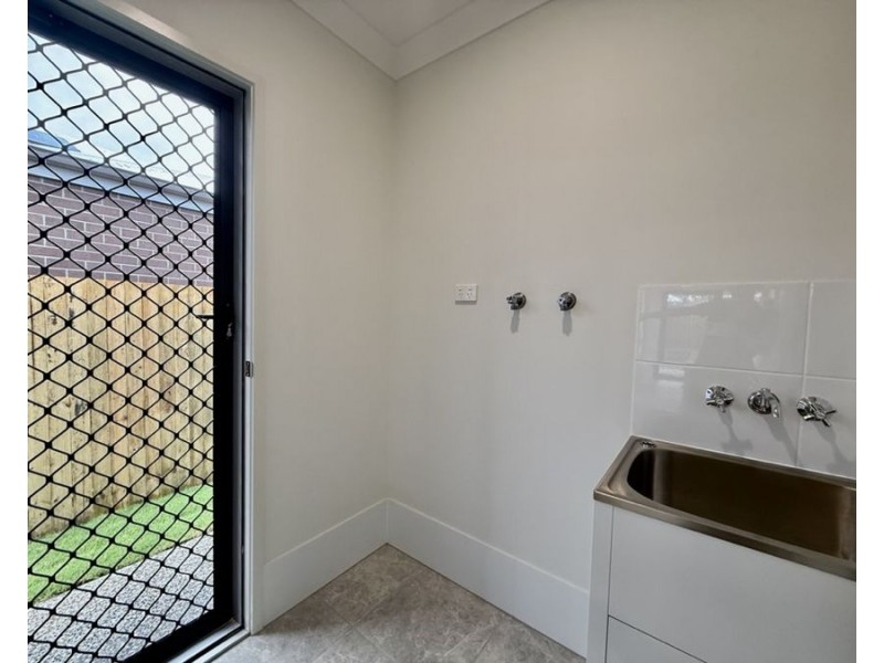 18 Sweetfern Drive, Logan Reserve QLD 4133