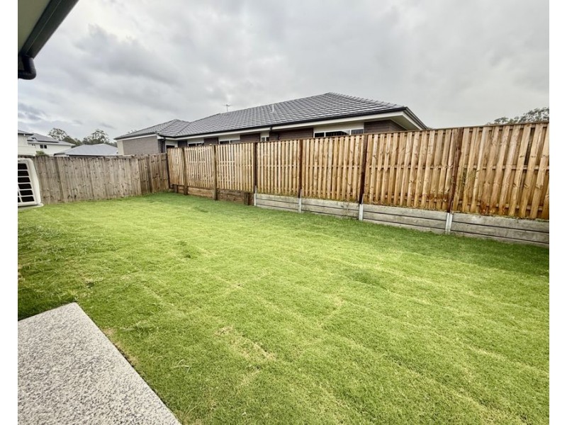 18 Sweetfern Drive, Logan Reserve QLD 4133