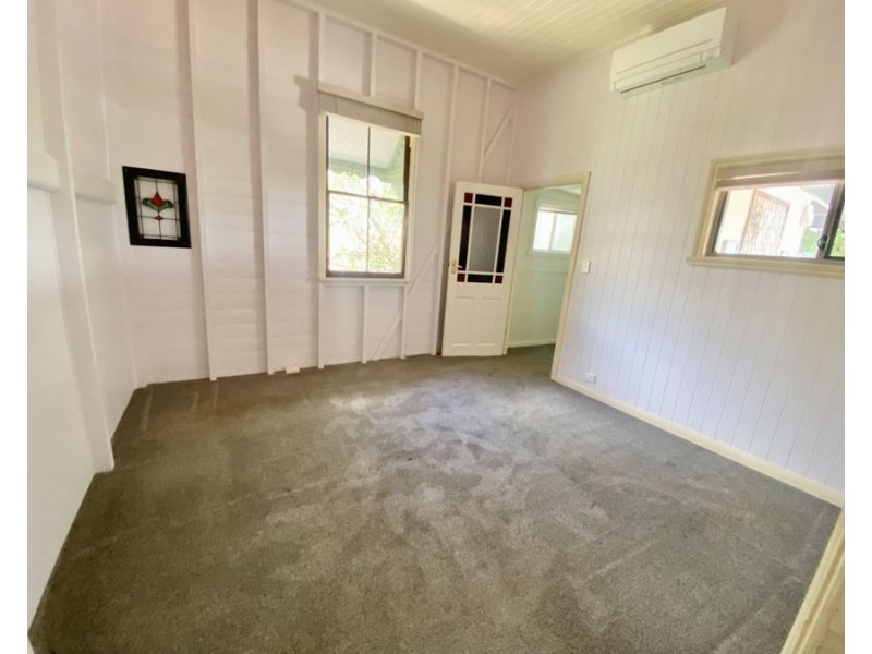1A Otley Street, East Ipswich QLD 4305