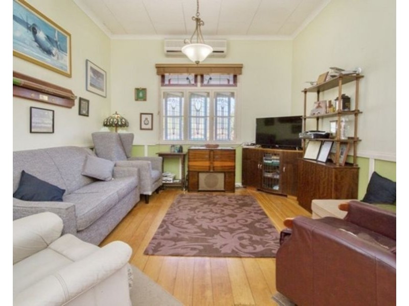 1A Otley Street, East Ipswich QLD 4305