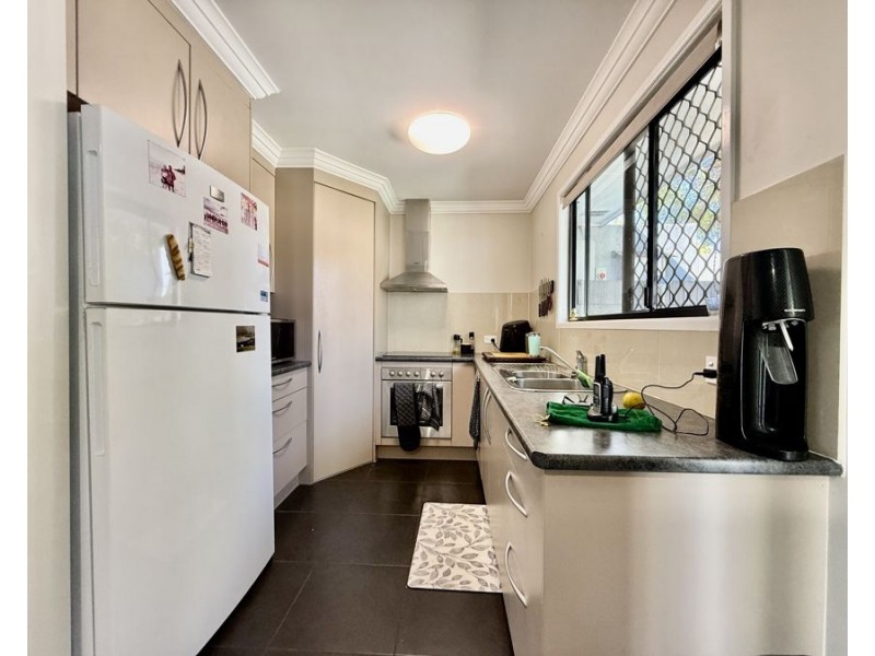 9 Dumfries Cct, Camira QLD 4300