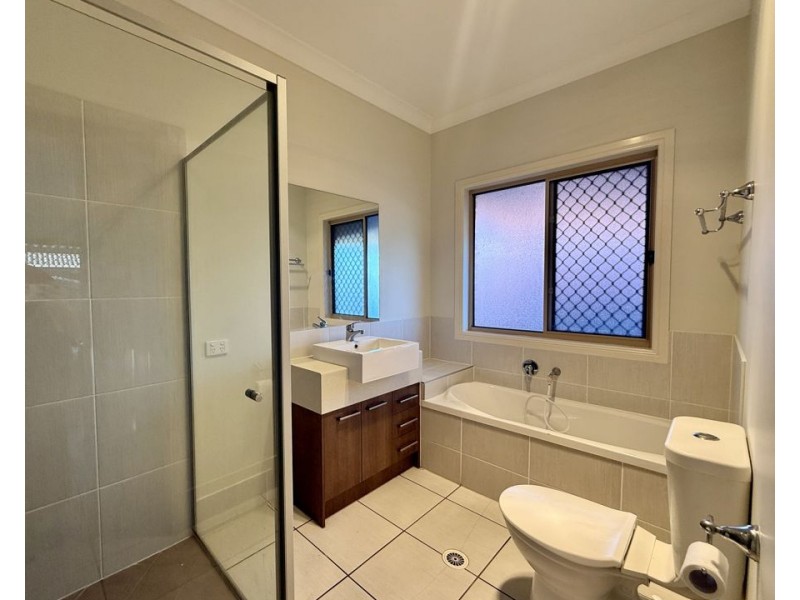 1 Talisker Street, Springfield Lakes QLD 4300