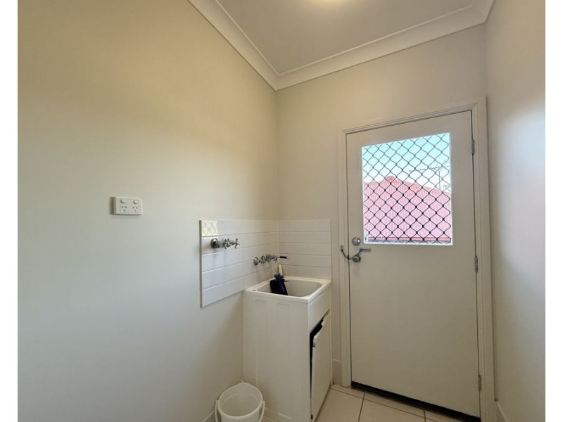 1 Talisker Street, Springfield Lakes QLD 4300