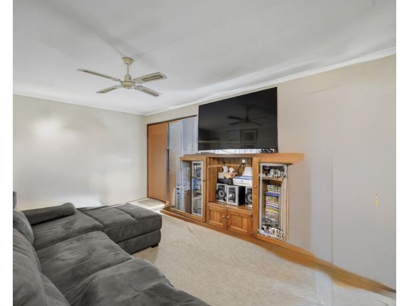 6 Naomai Street, Bundamba QLD 4304