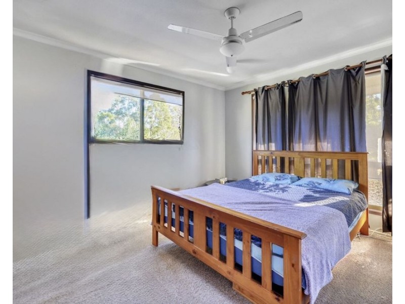 6 Naomai Street, Bundamba QLD 4304