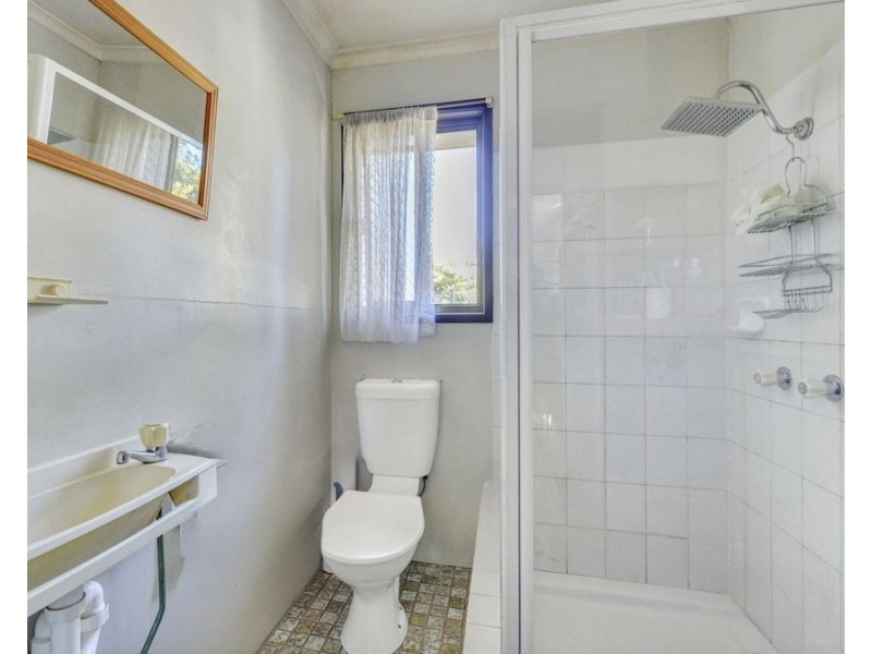 6 Naomai Street, Bundamba QLD 4304