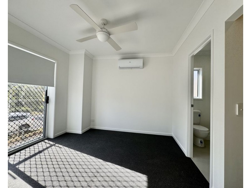 142 Honeysuckle Dr, Ripley QLD 4306