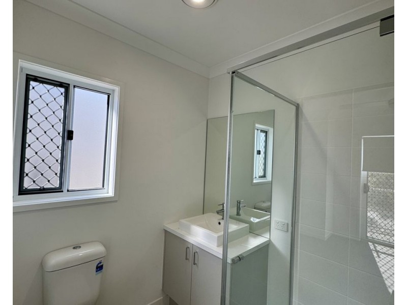 142 Honeysuckle Dr, Ripley QLD 4306