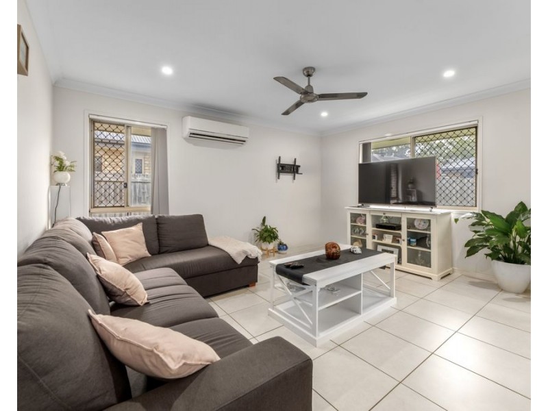 34 Waterfern Way, Ripley QLD 4306