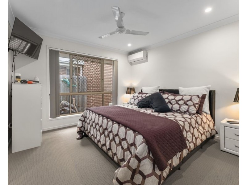 34 Waterfern Way, Ripley QLD 4306