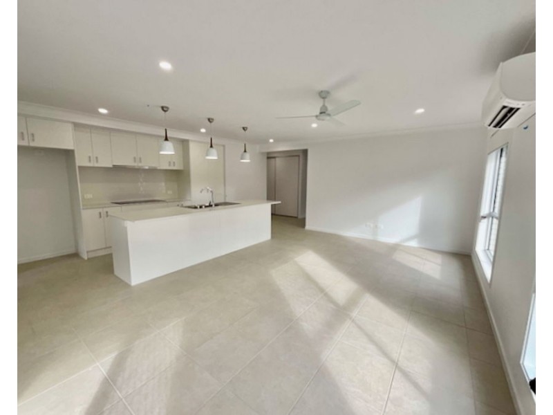 25 Stewart St, Walloon QLD 4306