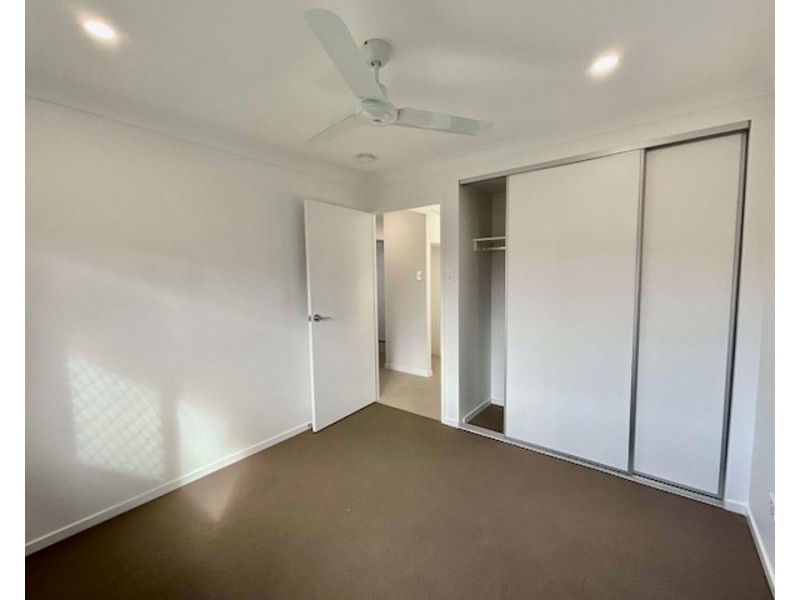 25 Stewart St, Walloon QLD 4306