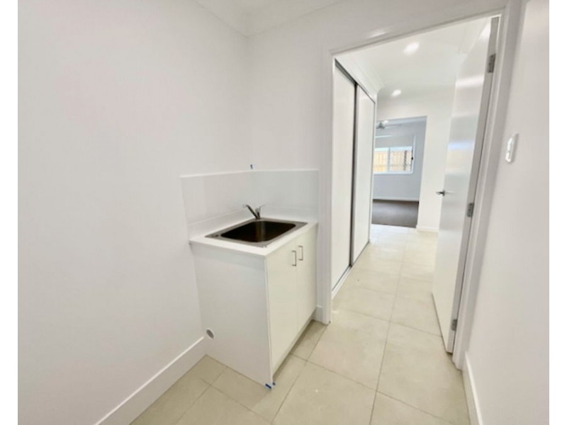 25 Stewart St, Walloon QLD 4306