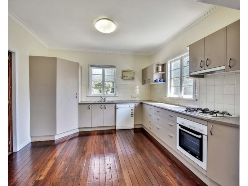 23 Vineyard St, One Mile QLD 4305