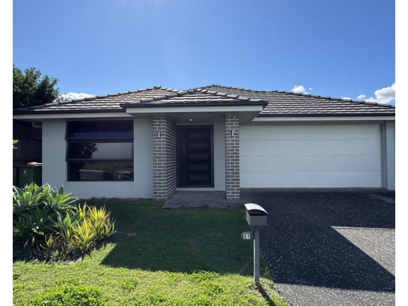 11 Starling St, Deebing Heights QLD 4306