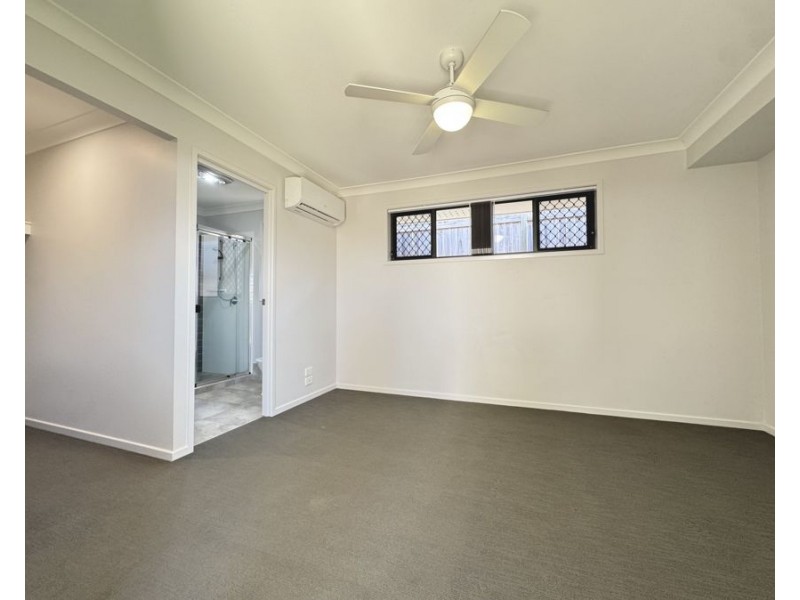 11 Starling St, Deebing Heights QLD 4306