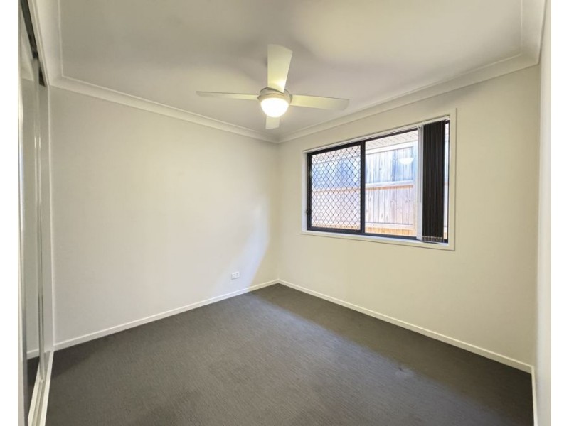 11 Starling St, Deebing Heights QLD 4306