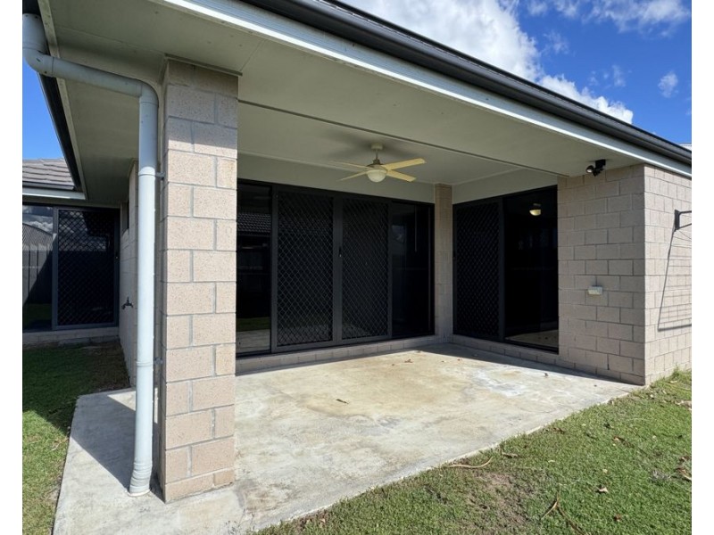 11 Starling St, Deebing Heights QLD 4306