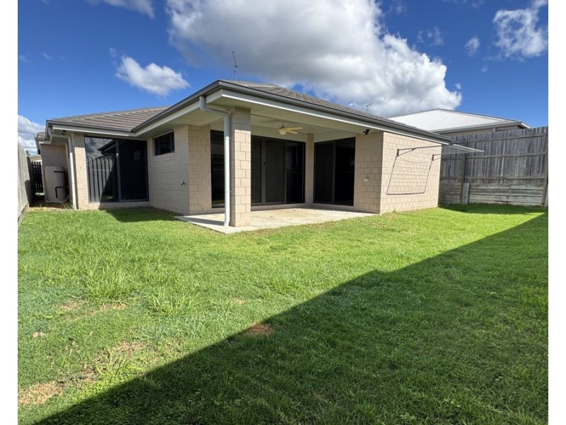 11 Starling St, Deebing Heights QLD 4306