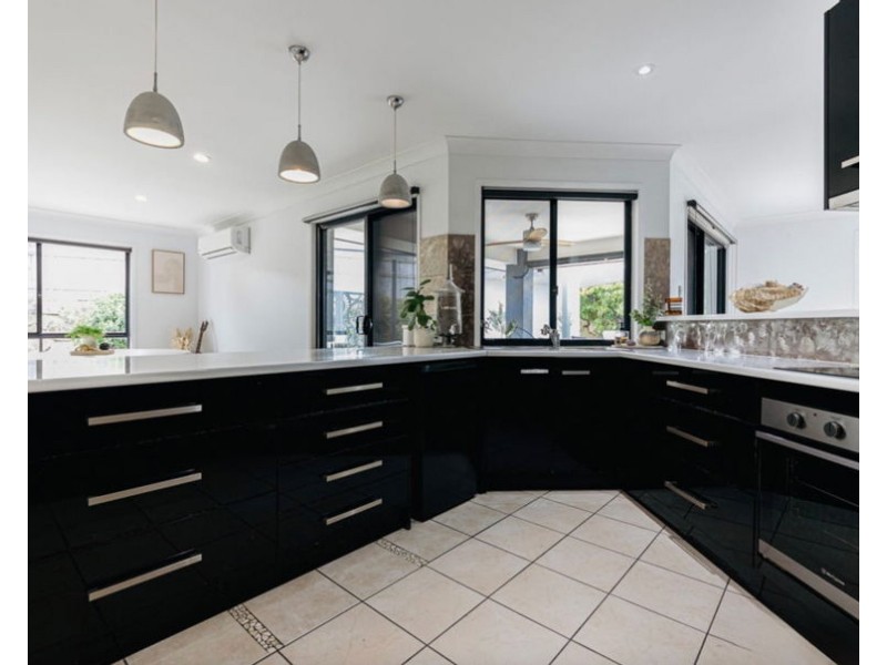 9 Dorsey Chase, Brassall QLD 4305