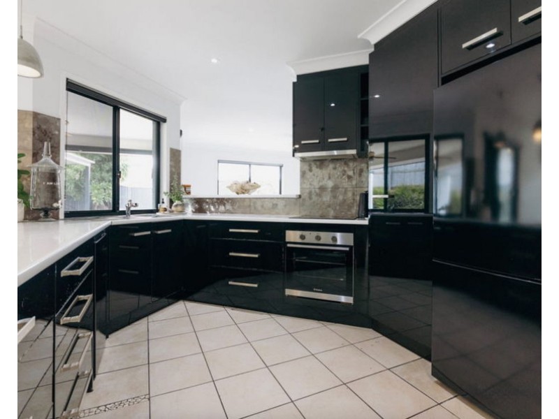9 Dorsey Chase, Brassall QLD 4305