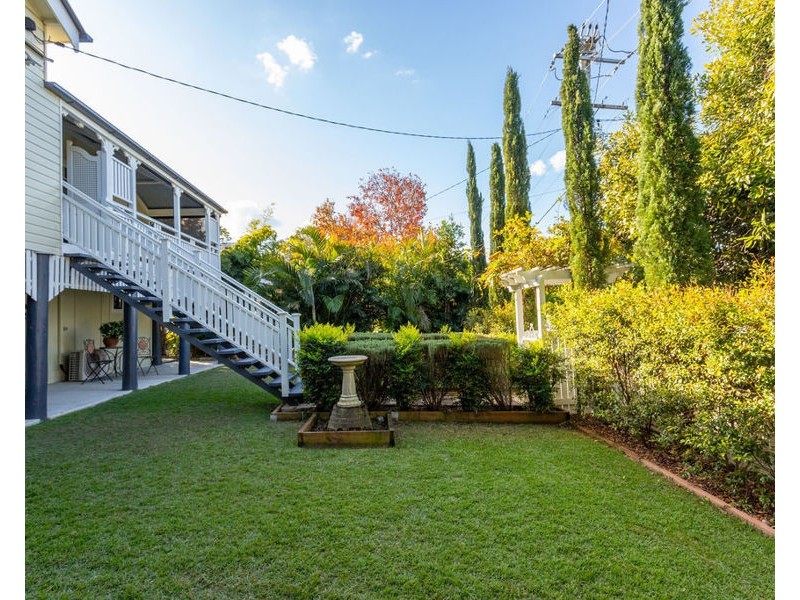 23 Whitehill Road, Newtown QLD 4305