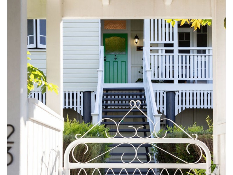 23 Whitehill Road, Newtown QLD 4305