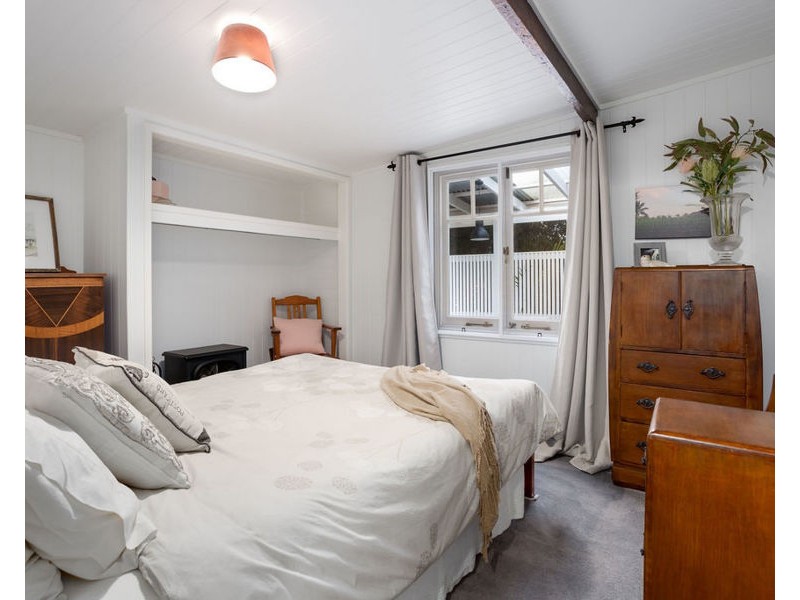 23 Whitehill Road, Newtown QLD 4305
