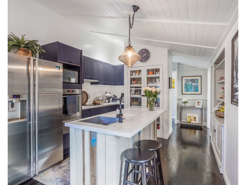 23 Whitehill Road, Newtown QLD 4305