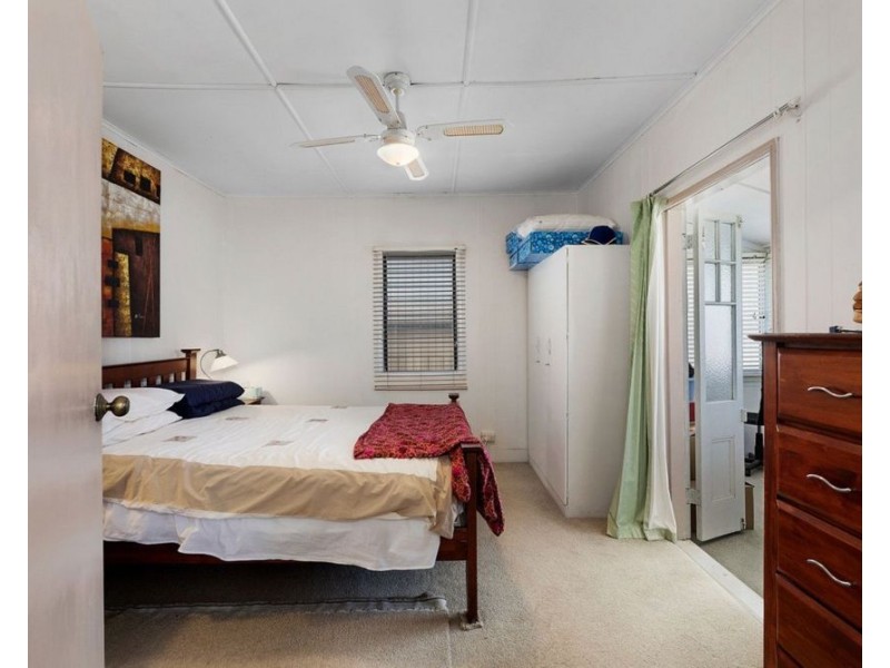 24 Flint Street, North Ipswich QLD 4305