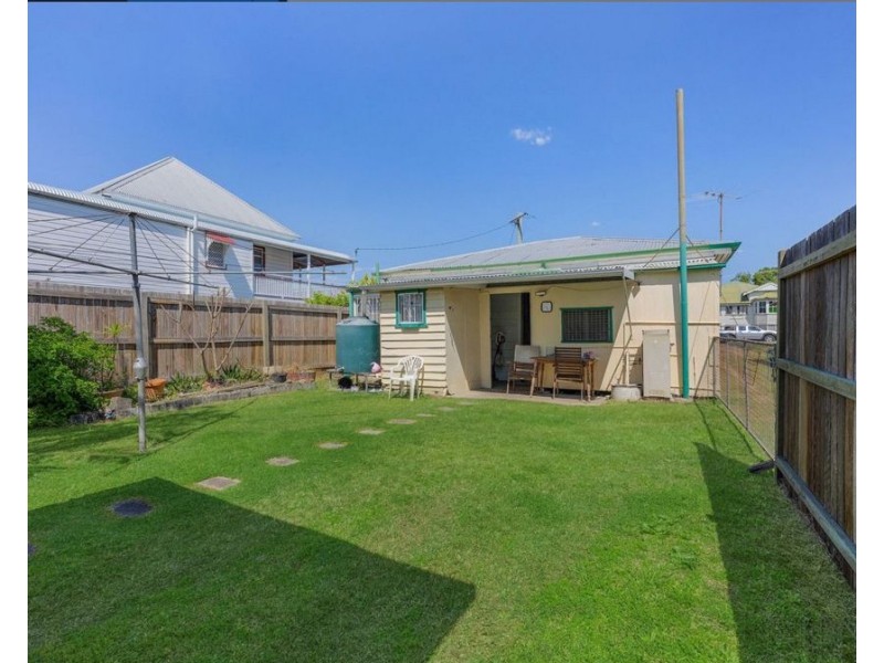 24 Flint Street, North Ipswich QLD 4305