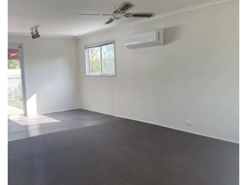 24 Auburn St, Edens Landing QLD 4207
