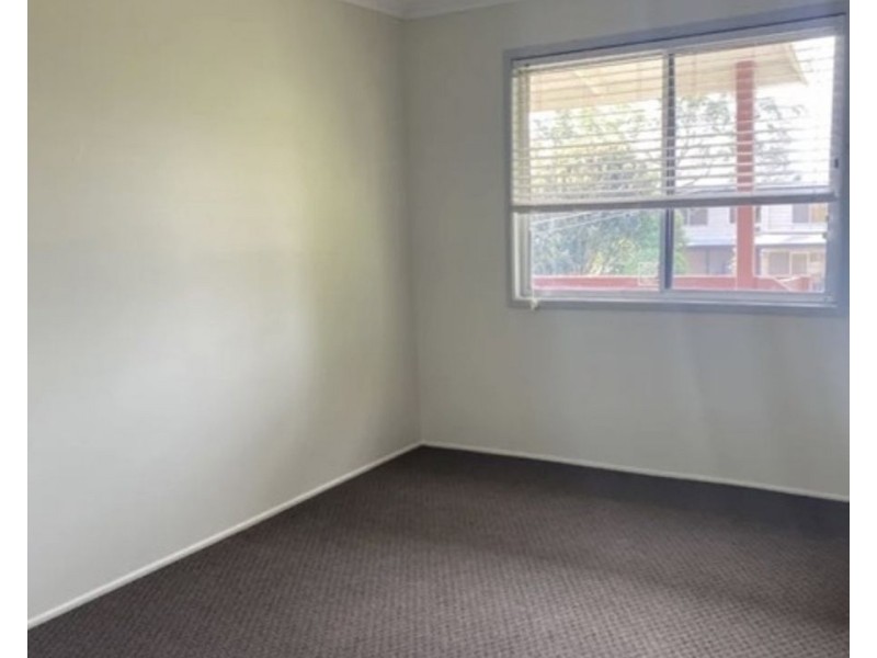 24 Auburn St, Edens Landing QLD 4207