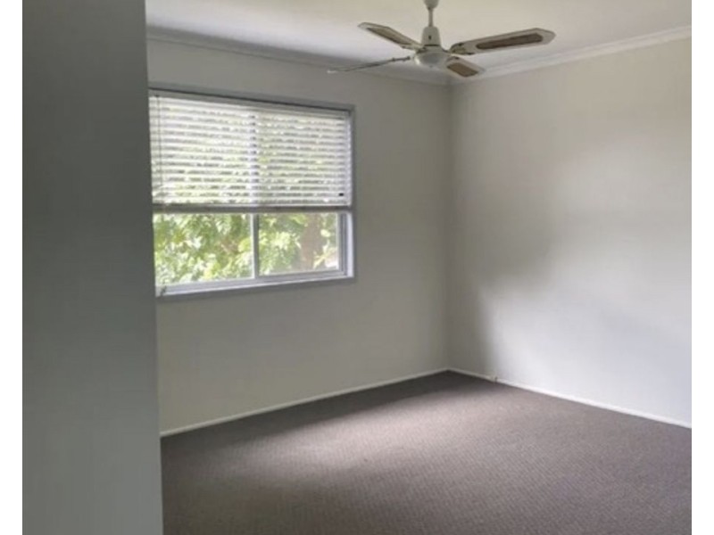 24 Auburn St, Edens Landing QLD 4207