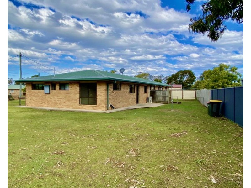 2/12 Hazelnut Dr, Caboolture South QLD 4510