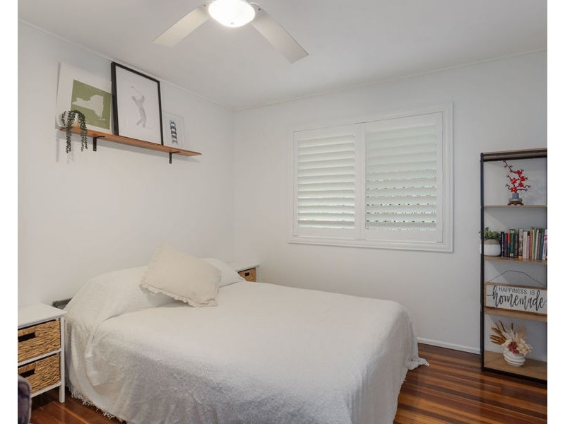 16 Reif Street, Flinders View QLD 4305