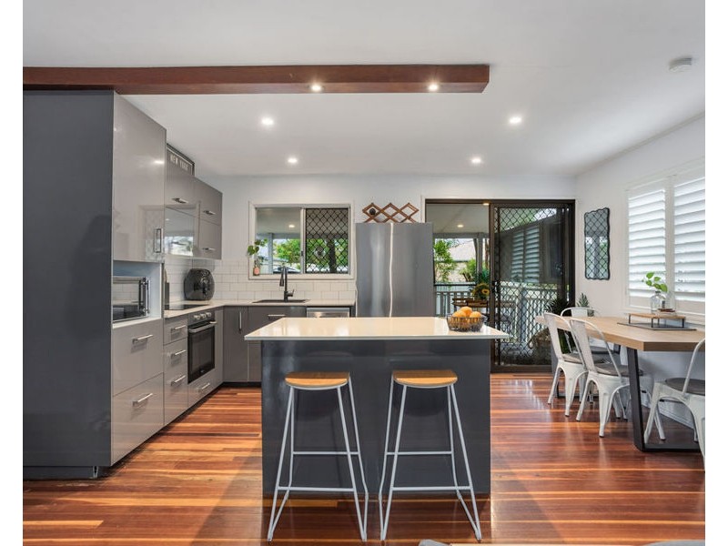 16 Reif Street, Flinders View QLD 4305
