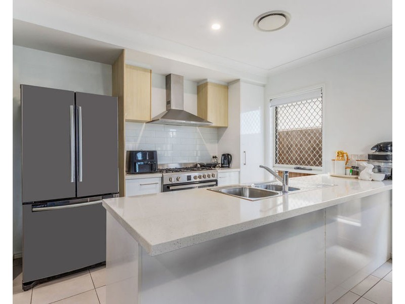 24 Tambor Crescent, Pallara QLD 4110