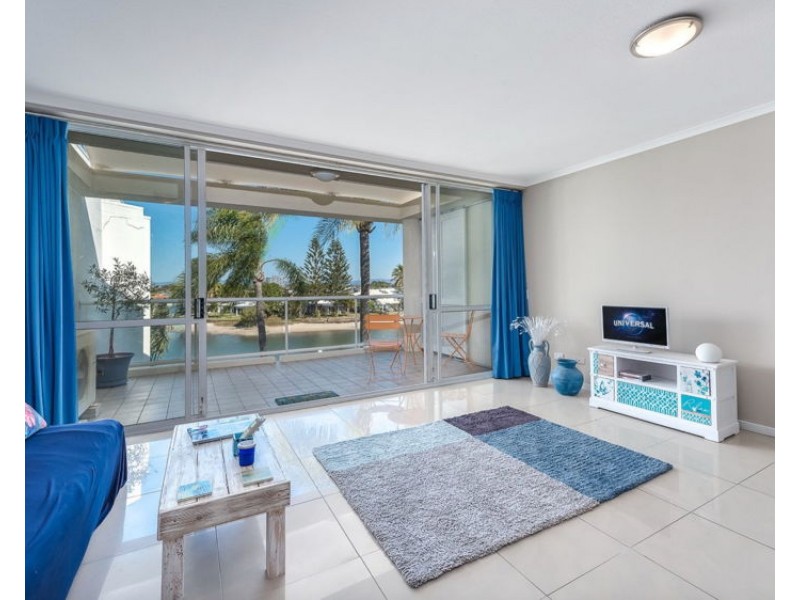 22/52 Back St, Biggera Waters QLD 4216