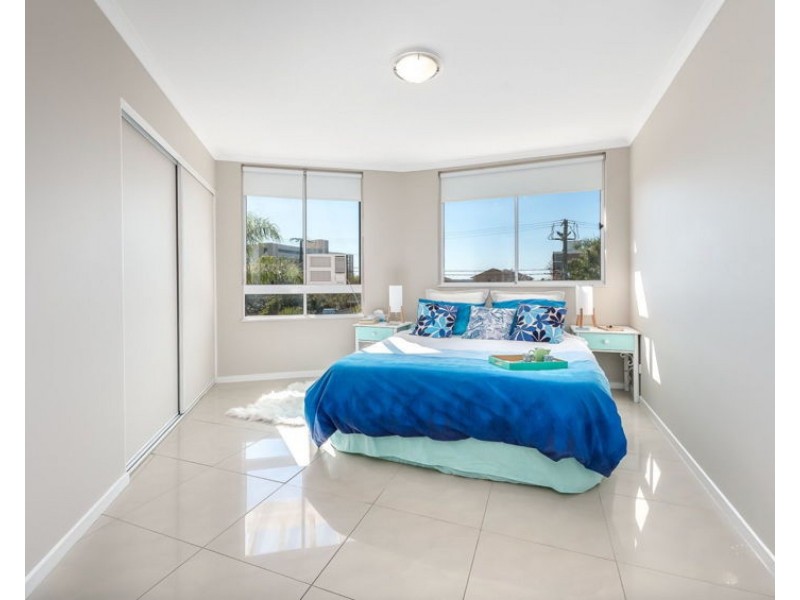 22/52 Back St, Biggera Waters QLD 4216