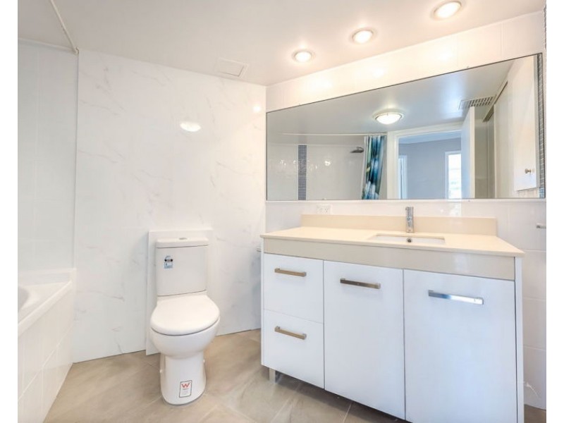 22/52 Back St, Biggera Waters QLD 4216
