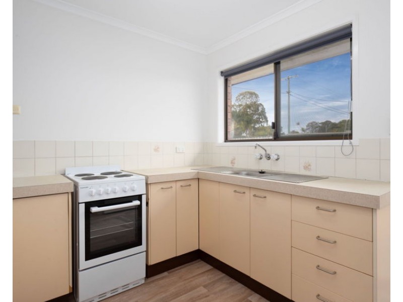 2/33 McKean St, Caboolture QLD 4510