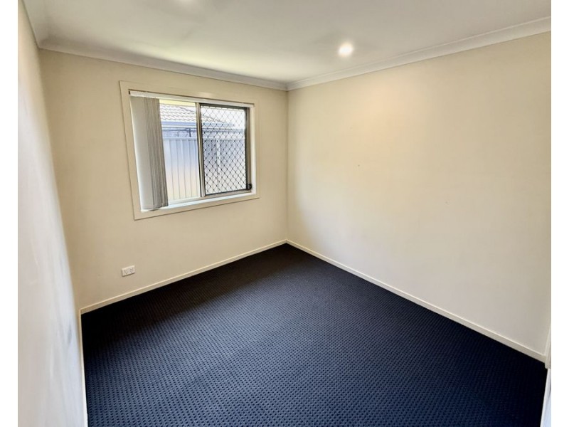 4 Glennis Ct, Bellmere QLD 4510