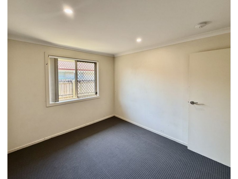 4 Glennis Ct, Bellmere QLD 4510